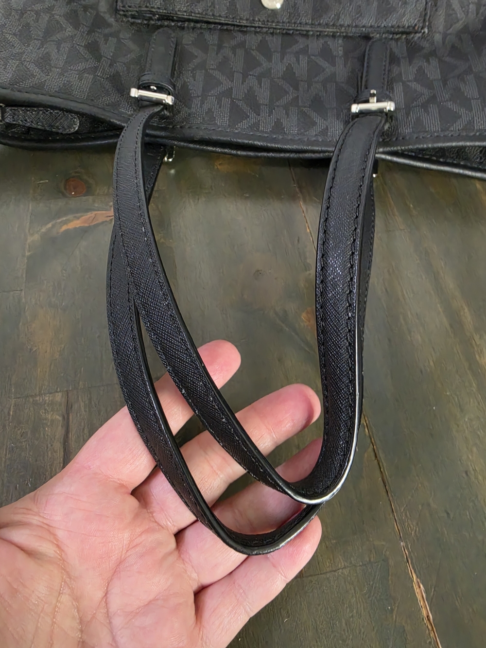 Michael Kors Black Logo Tote Bag - Picture 7 of 8